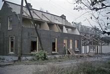 20112 Gezicht op het pand Kardinaal de Jongweg 50 te Utrecht tijdens de afbraak.